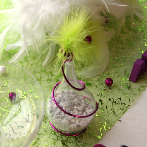 Goutte avec plume Goutte avec plume