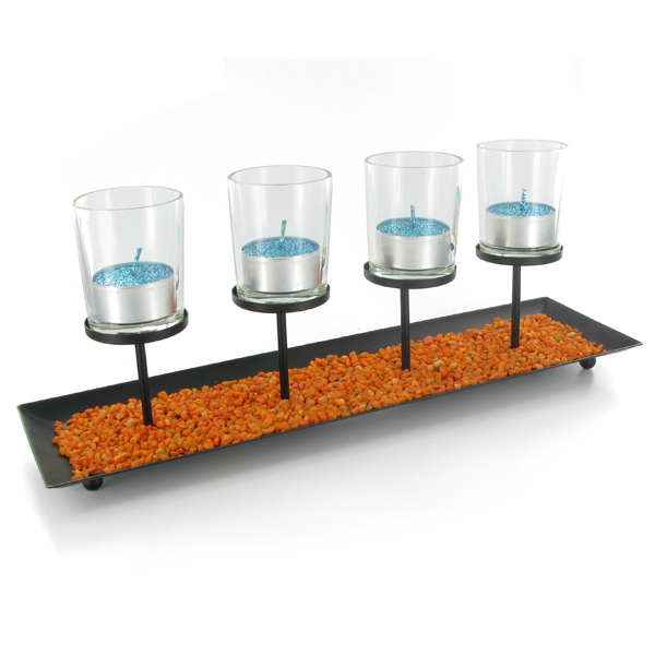 Bougeoir en métal et bougies chauffe-plats