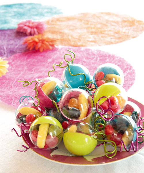 Ambiance de fête grâce à des boules plexiglas