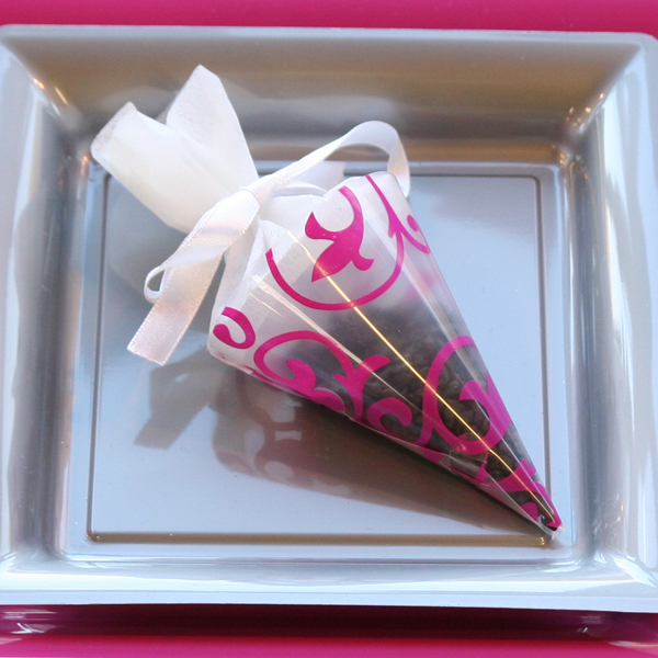 Cornet à dragées arabesque fuchsia