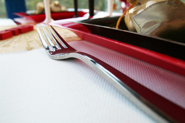 Décoration de table Noël rouge noir et doré - Couvert