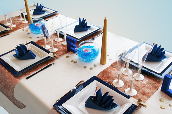 Décoration de table Noël bleu, blanc et or