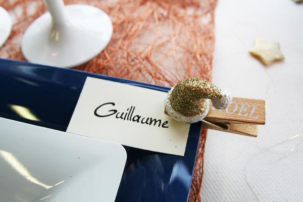 Décoration de table Noël bleu, blanc et or, marque-places