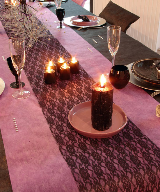Décoration de table avec un chemin de table Dentelle