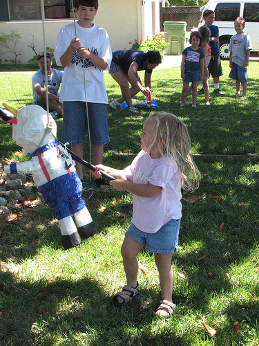 Une piñata personnalisée pour un anniversaire d'enfant !
