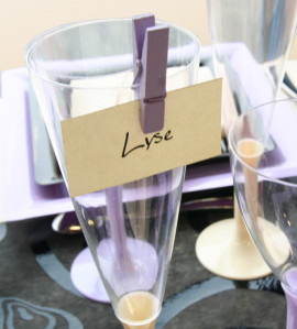 Verre jetable avec marque-place