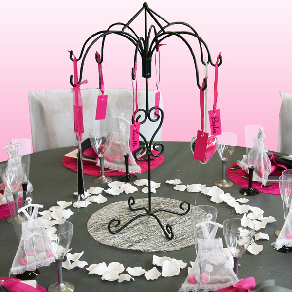 Décoration de table noire et fuchsia, centre de table Décoration de table noire et fuchsia, centre de table