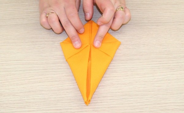 Comment réaliser le pliage de serviette lapin