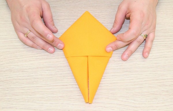 Comment réaliser le pliage de serviette lapin