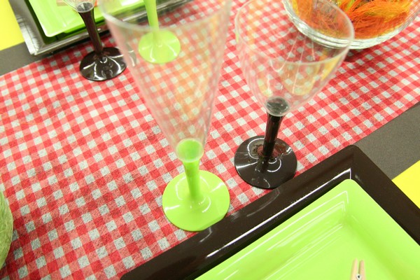 Flûtes à champagne et verres à vin