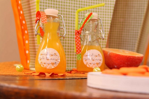 Petite bouteille en verre avec fermeture Petite bouteille en verre avec fermeture