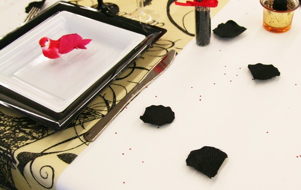 Pétales de fleurs et paillettes décoratives