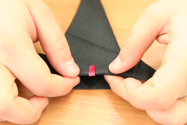 Le pliage de serviette La Sorcière et son Chapeau