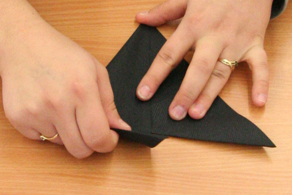 Le pliage de serviette La Sorcière et son Chapeau