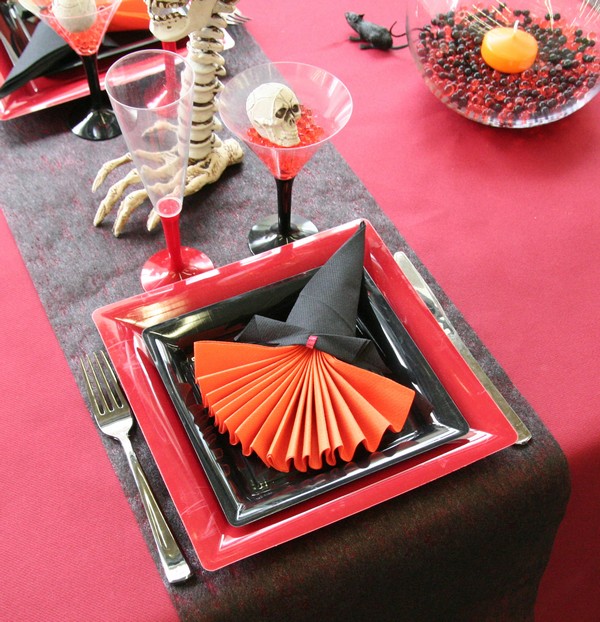 Assiettes, verres et couverts Assiettes, verres et couverts