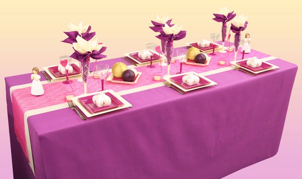 Décoration de table communion (violet, fuchsia et écru)