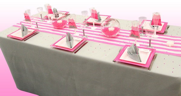 Décoration de table Baptême, gris et fuchsia Décoration de table Baptême, gris et fuchsia