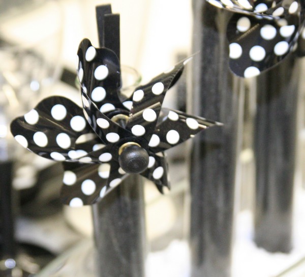 Décoration de table à pois, noir et blanc