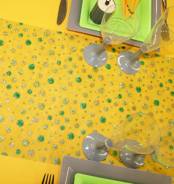 Décoration de table de printemps (jaune, anis et taupe)