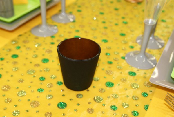 Décoration de table de printemps (jaune, anis et taupe)