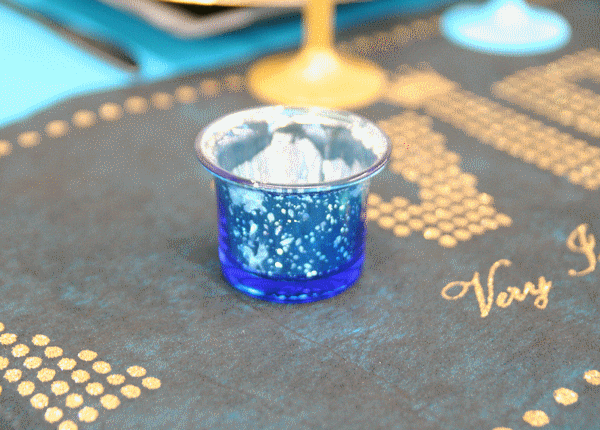 Décoration de table VIP (bleu azur, doré et noir)