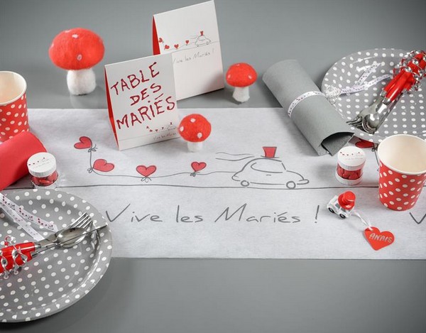 Nouveau : un chemin de table Vive les Mariés