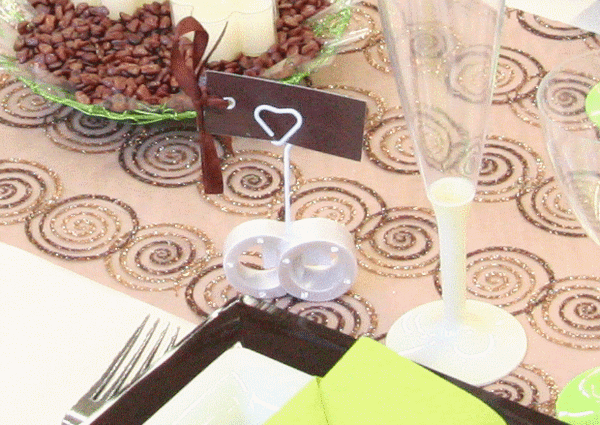 Décoration de table de mariage, chocolat et vert anis Décoration de table de mariage, chocolat et vert anis