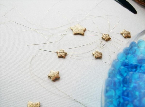 Confettis de table 3d en forme d'étoiles