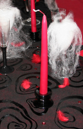 Bougeoirs rouges et noir, déco Halloween