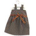 Robe chocolat à pois, bretelles et noeud sur cintre Robe chocolat à pois, bretelles et noeud sur cintre